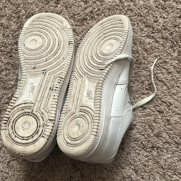 WHITE AIR FORCES size 8.5 - Picture 3 of 5